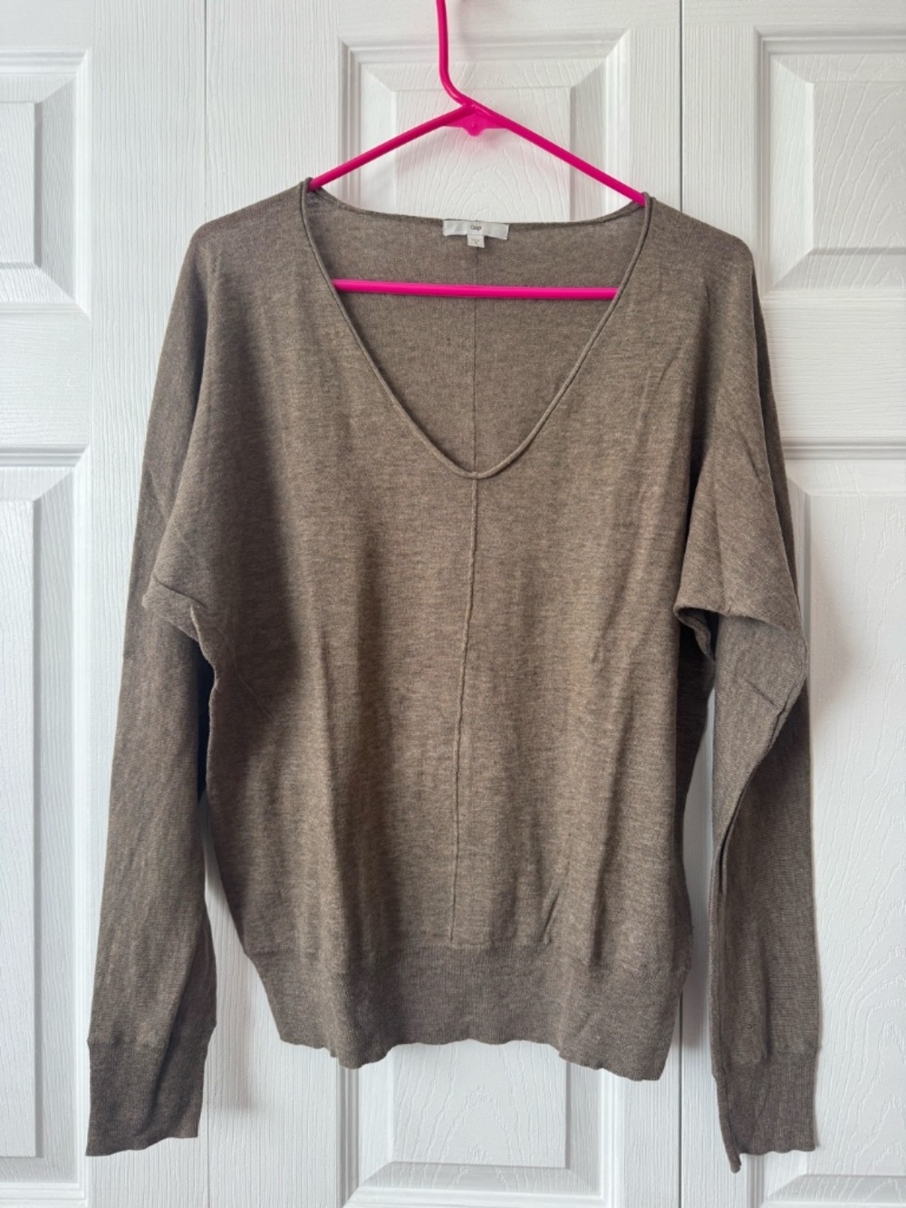 GAP Lightweight V-Neck Sweater Small - Taupe Brown